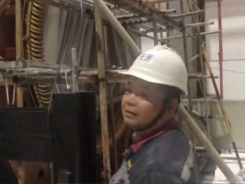 外圍（wéi）工程維修現場