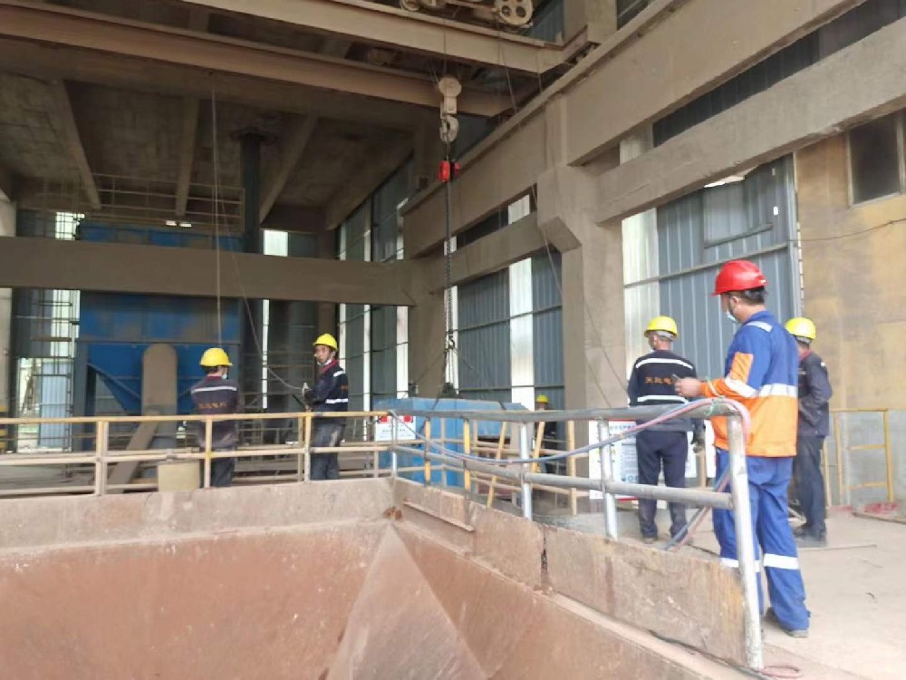 外圍工程維修現場