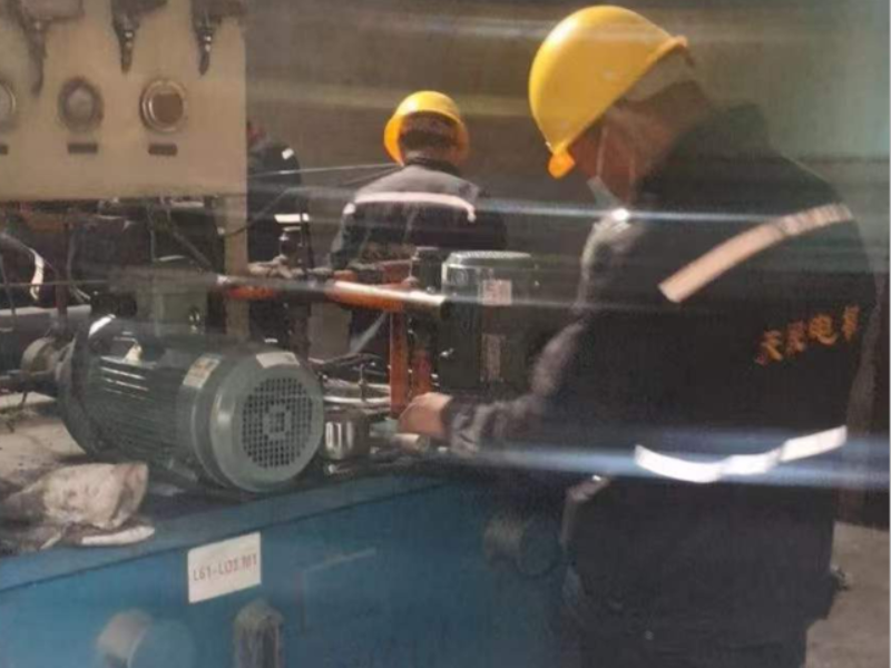 外圍工程維修現場